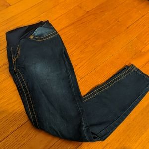 Maternity skinny jeans